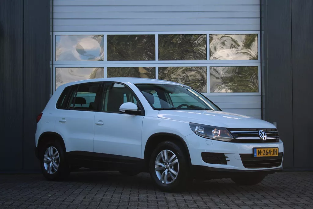 Volkswagen Tiguan 1.4 TSI Easyline 122pk Airco/Cruise/Stoelverwarming/PDC/RadioCD/Elek.Ramen/C.V./16"LM/Isfofix/Trekhaak/6-BAK