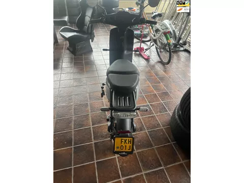Super SOCO Bromscooter CUmini ((( nieuwe/ perfect voor de stad )))