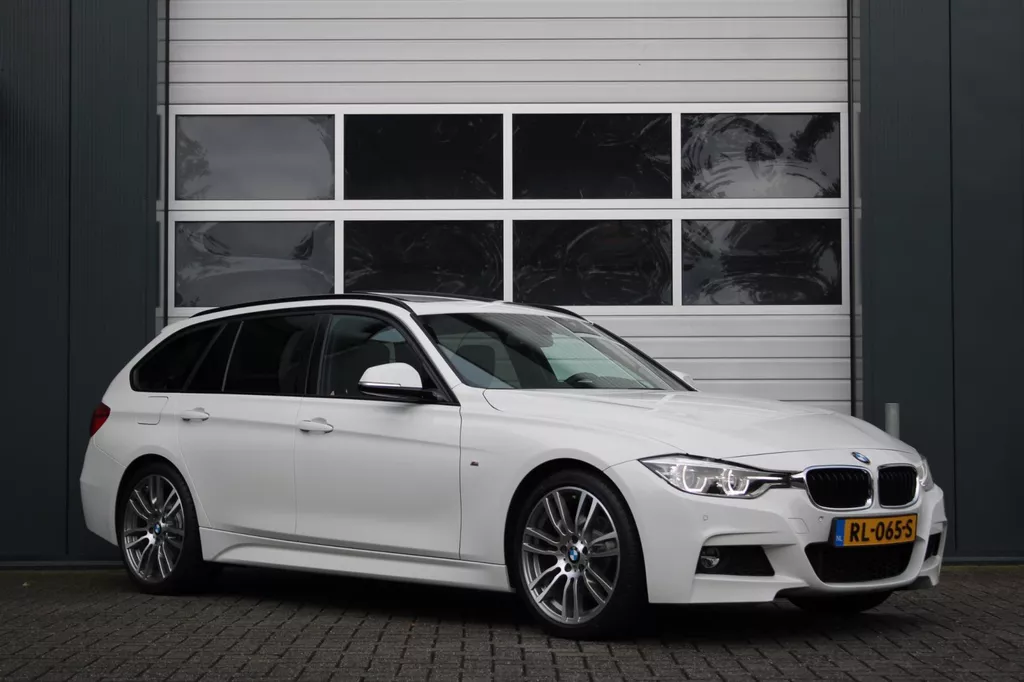 BMW 3-serie Touring 320i Corporate Lease High Executive 184pk M-Sport Panodak/Stoelverwarming/PDC/LederMemory/Nav/Bluetooth/19"LM