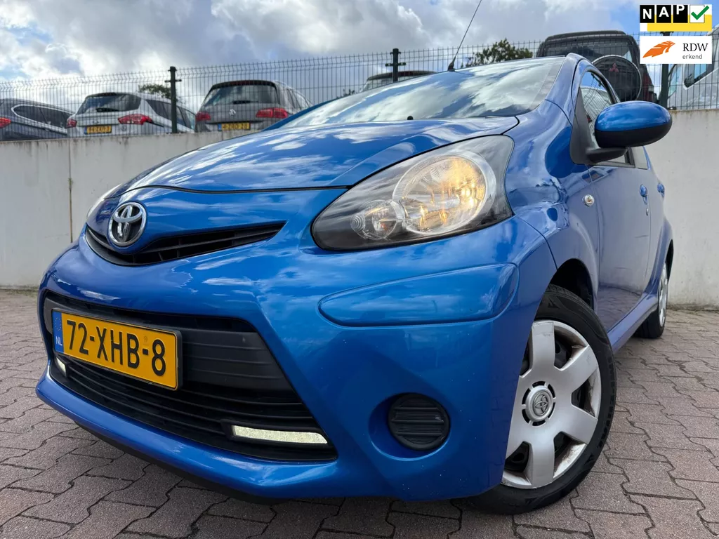 Toyota Aygo 1.0 VVT-i Comfort/LEDER/AIRCO/FACELIFT/APK 04-2026/NIEUWE KOPPELING/