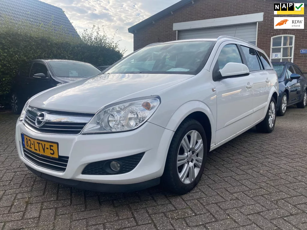 Opel Astra Wagon 1.6 Cosmo Bj 2010. Leer , Navi, Cruise, Clima, APK TOT 04-2026