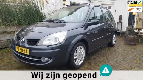 Renault Scénic 1.6-16V Tech Line Top onderhouden en in Excellent mooie conditie met groot Elektrisch Panoramadak en Trekhaak