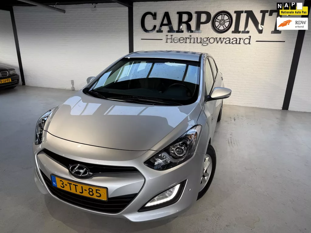 Hyundai I30 1.6 GDI i-Vision 5Deurs 2014 Camera Pdc Cruise Clima Weinig Km Dealer O.H