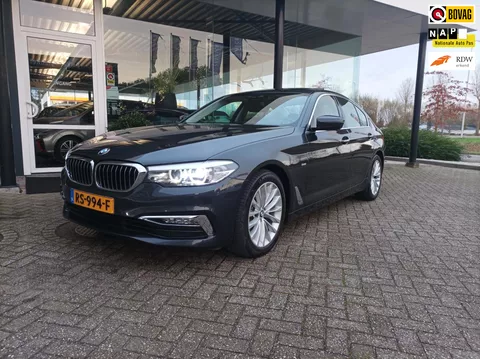 BMW 5-serie 520d High Executive/LEER /SCHUIFDAK/TREKHAAK/NIEUWSTAAT