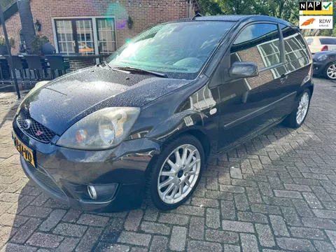 Ford Fiesta 1.6-16V Rally Edition MIEUWE APK 10-2026