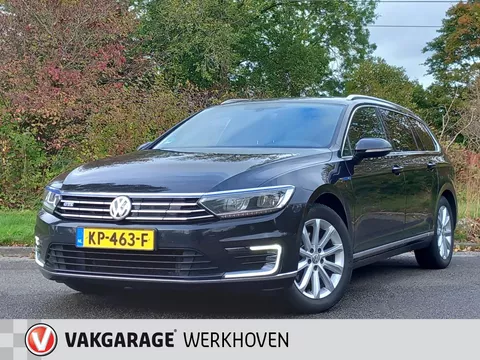 Volkswagen Passat Variant 1.4 TSI GTE Highline | Panorama | Virtual cockpit