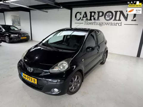 Toyota Aygo 1.0-12V Dynamic Navigator 2011 5-Deurs Airco Elek Pak Nw Koppeling NAP Lm Velgen