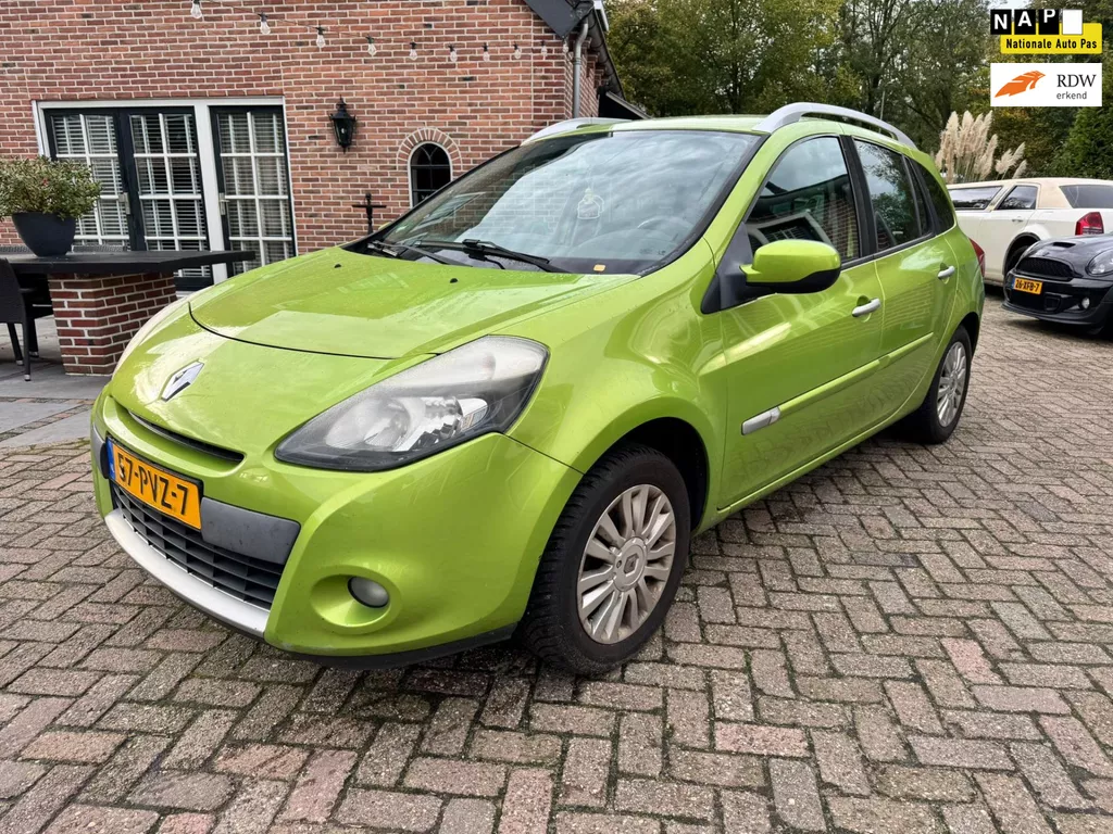 Renault Clio Estate 1.2-16V Collection Nieuwe APK 14-04-2026 zo ingeruild zo weg