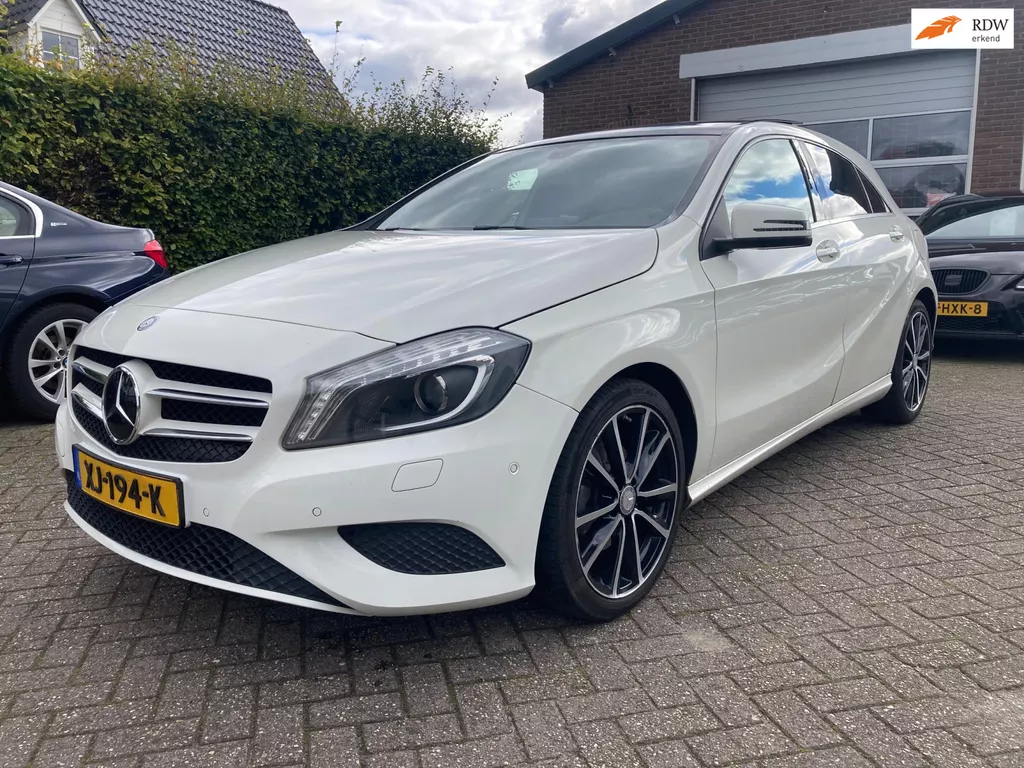 Mercedes-Benz A-klasse 180 Business Bj 2018, Panoramadak, Cruise, Navi ,Xenon, PDC