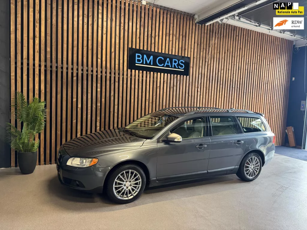 Volvo V70 2.0 Kinetic [bj 2009] Airco|Trkhaak|Leer