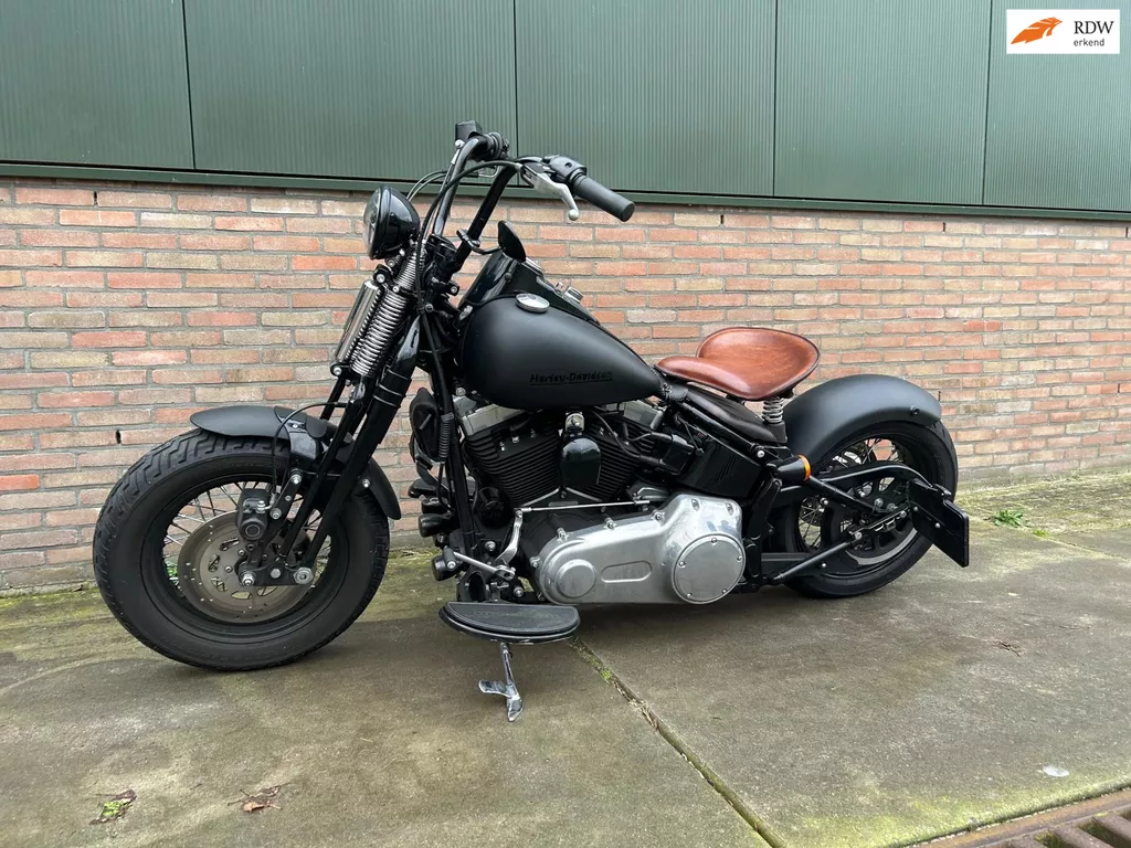 Harley Davidson Chopper 96 FLSTSB Cross Bones unieke old school bobber crossbones