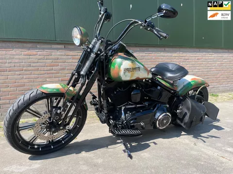Harley Davidson Chopper 96 FLSTSB Cross Bones Zeer uniek exemplaar met alle extra's van Roland Sands Design