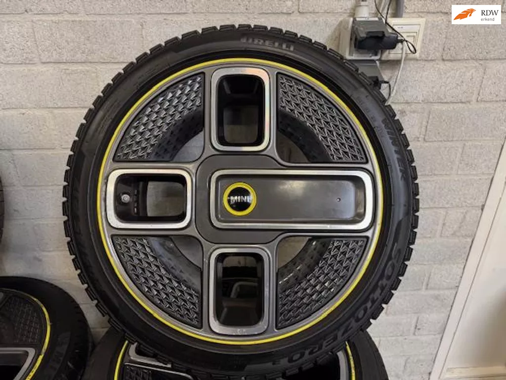 Mini Mini Electric complete winterset 17” lichtmet. Pirelli