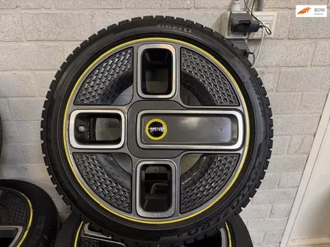 Mini Mini Electric complete winterset 17” lichtmet. Pirelli