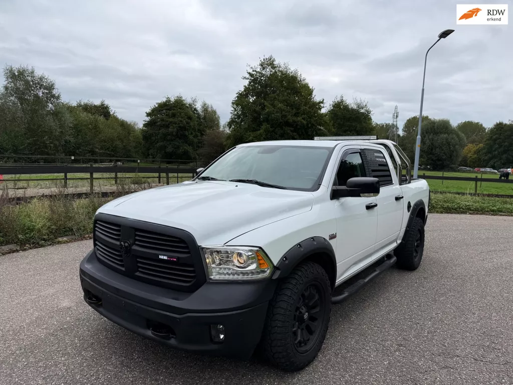 Dodge RAM 1500 5.7 HEMI 4X4 Dubbel Cabine Automaat Keyless Schuif/kantel Dak