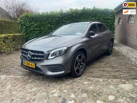 Mercedes-Benz GLA-klasse 220 4Matic Premium Plus-Pano-AMG line-Trekhaak-Navi-Stoelverw-
