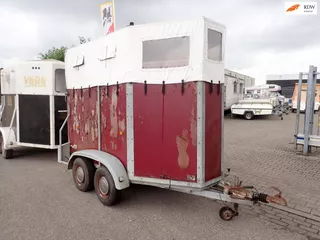 Buist K-4 paardentrailer met kenteken