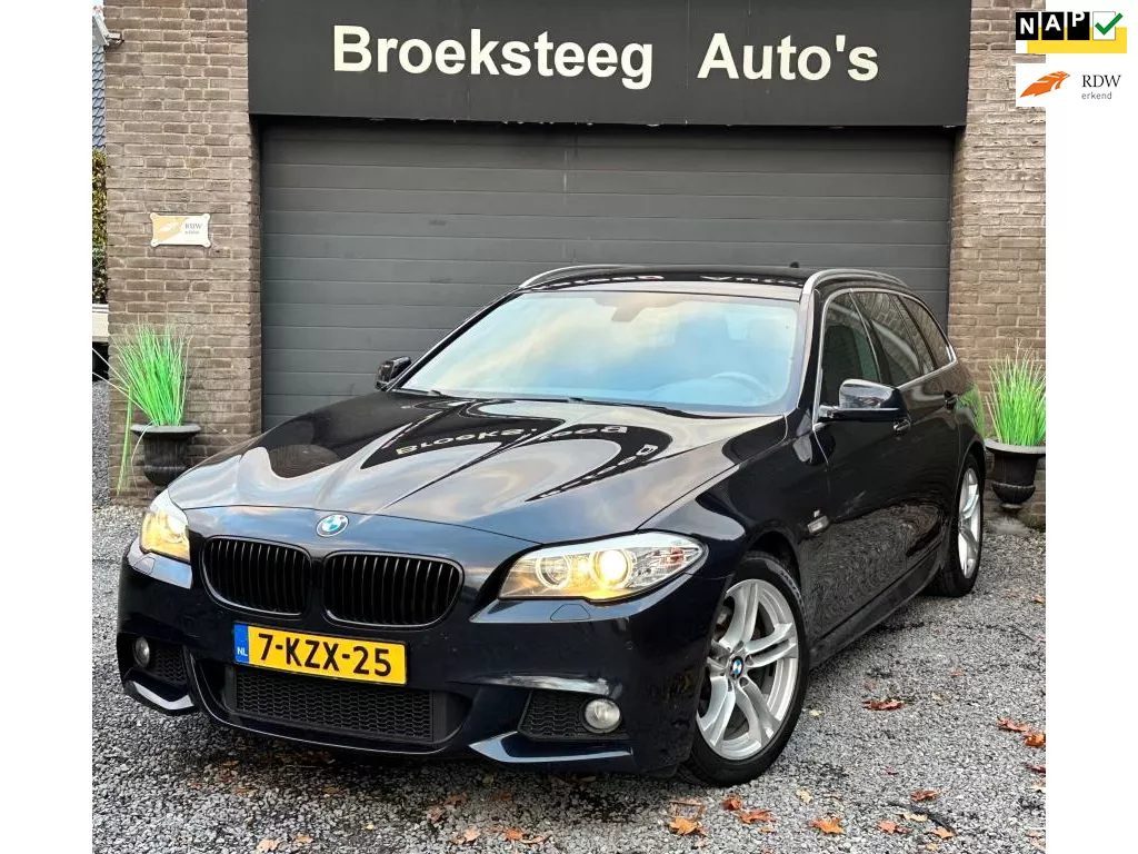 BMW 5-serie Touring 520i High Executive netteauto/keurigonderhouden/Trekhaak