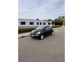 Toyota Aygo 1.0-12V +