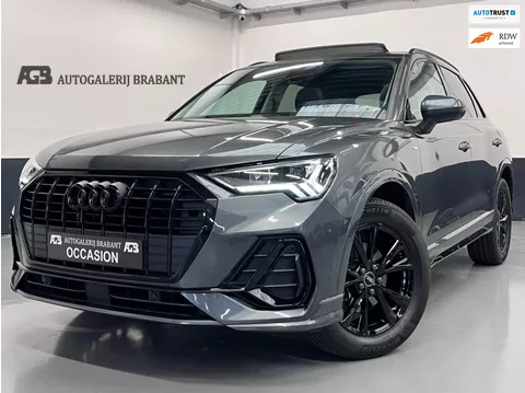 Audi Q3 35 TFSI S-Line Pano/Carplay/ACC//Stoelverw