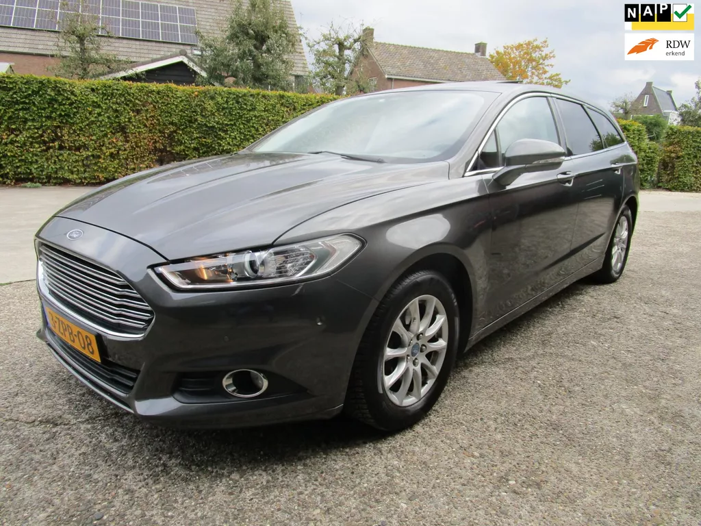 Ford Mondeo Wagon 1.5 Trend pano,clima trekhaak, lm, mooi