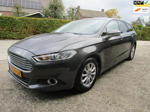 Ford Mondeo Wagon 1.5 Trend pano,clima trekhaak, lm, mooi