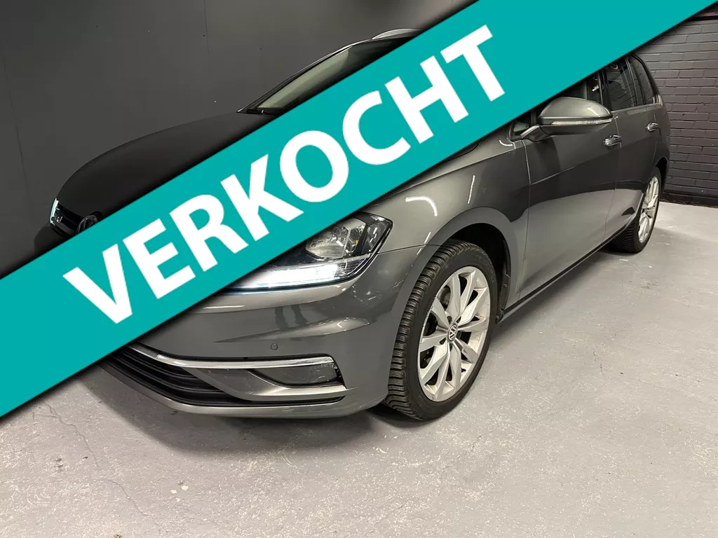 Volkswagen Golf Variant 1.6 TDI Highline R-line BTW Camera Digitaal klok Trekhaak adaptieve.