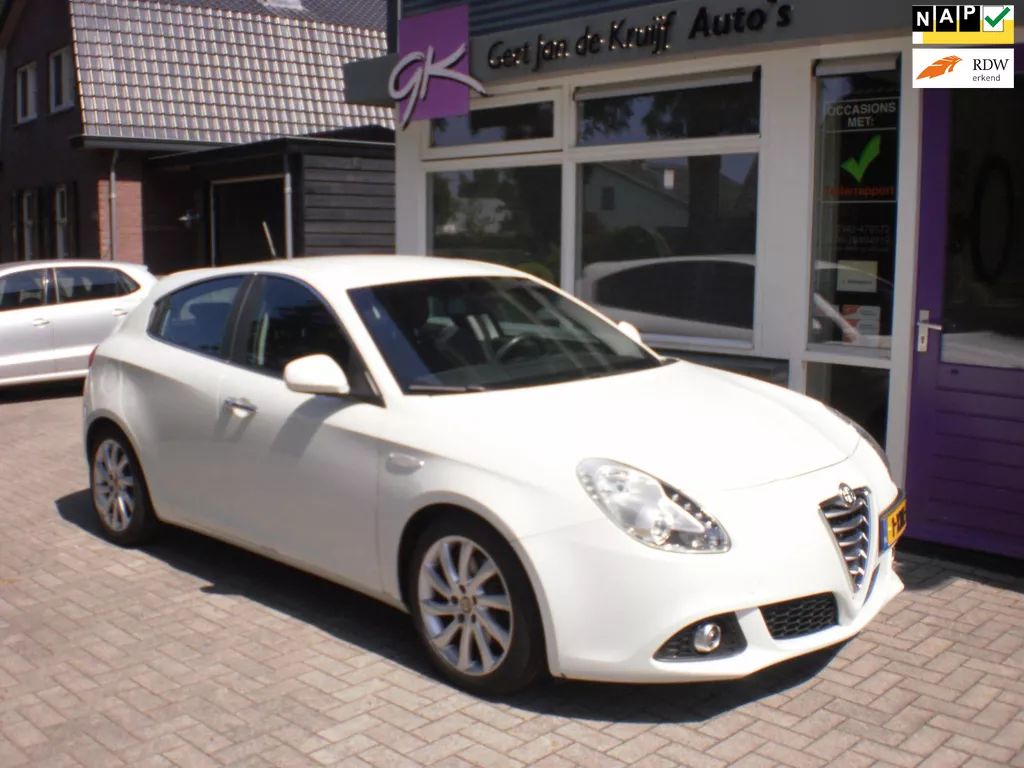 Alfa Romeo Giulietta 1.4 T Distinctive Lusso Automaat NL Auto