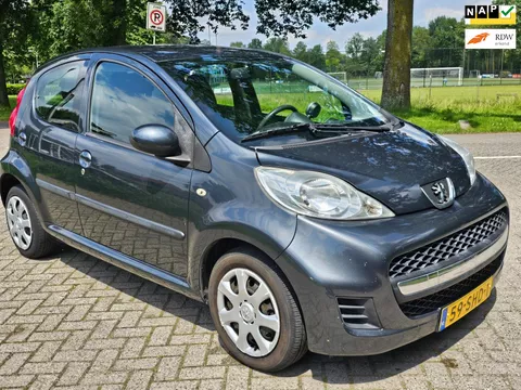 Peugeot 107 1.0-12V XS 2e eigenaar airco cv op afs elektrische ramen lage km