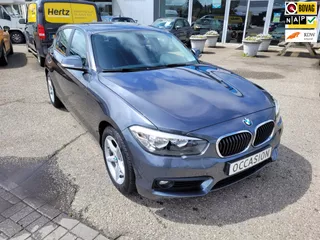 BMW 1-serie 116i Executive Advantage . Navi Climate PDC LM velgen LED Stoelverwarming Cruise