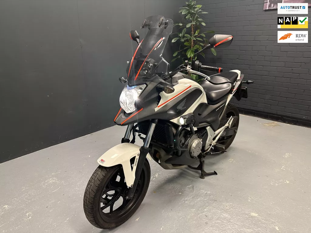 Honda All-Road NC 700X ABS Mini GS1200 Rijdt Heerlijk op de weg.