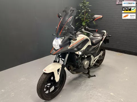 Honda All-Road NC 700X ABS Mini GS1200 Rijdt Heerlijk op de weg.