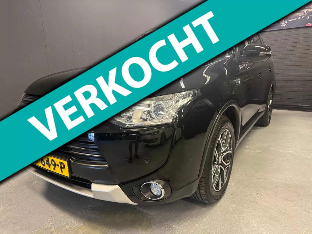 Mitsubishi Outlander 2.0 PHEV Executive Edition X-Line Camera NL NAP 2015.