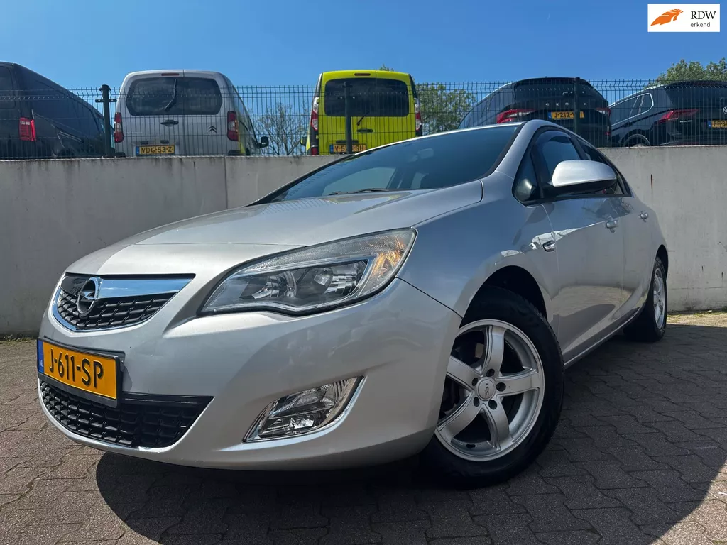 Opel Astra 1.6 Edition/AUTOMAAT NIET 100%/AIRCO/PDC/CRUISE/APK 01-2025/