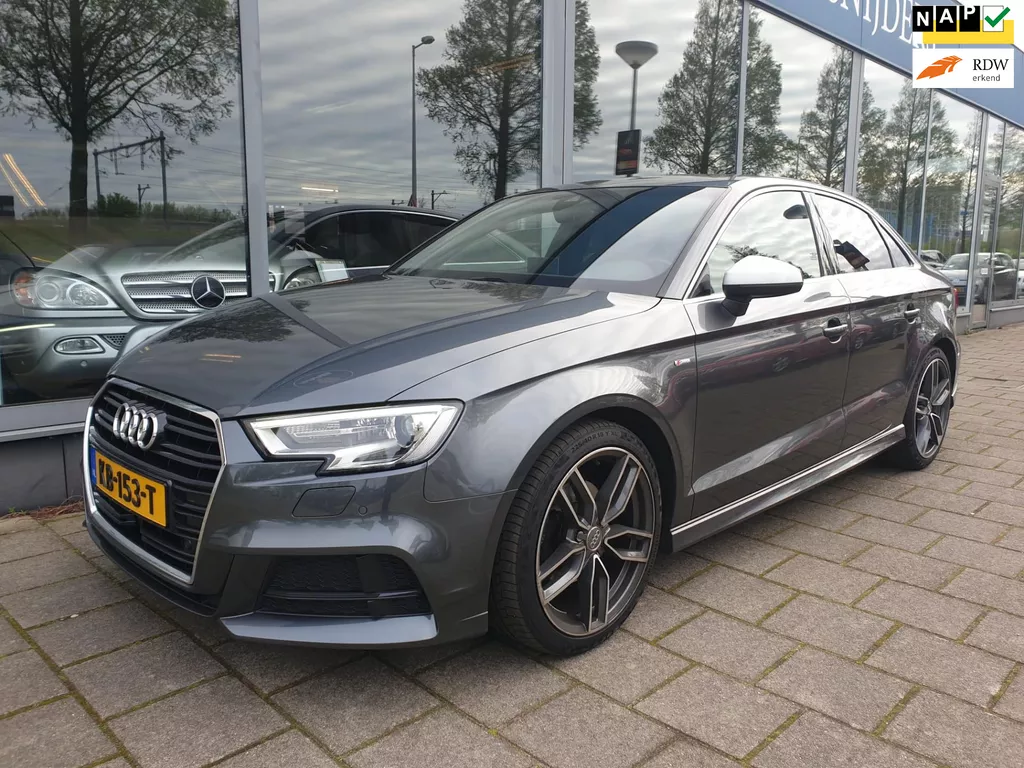 Audi A3 Limousine 1.4 TFSI CoD Sport - S Line - Virtual Cockpit
