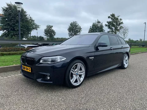 BMW 5-serie Touring 530xd High Executive M-Sport * LED * APK * PANORAMA *
