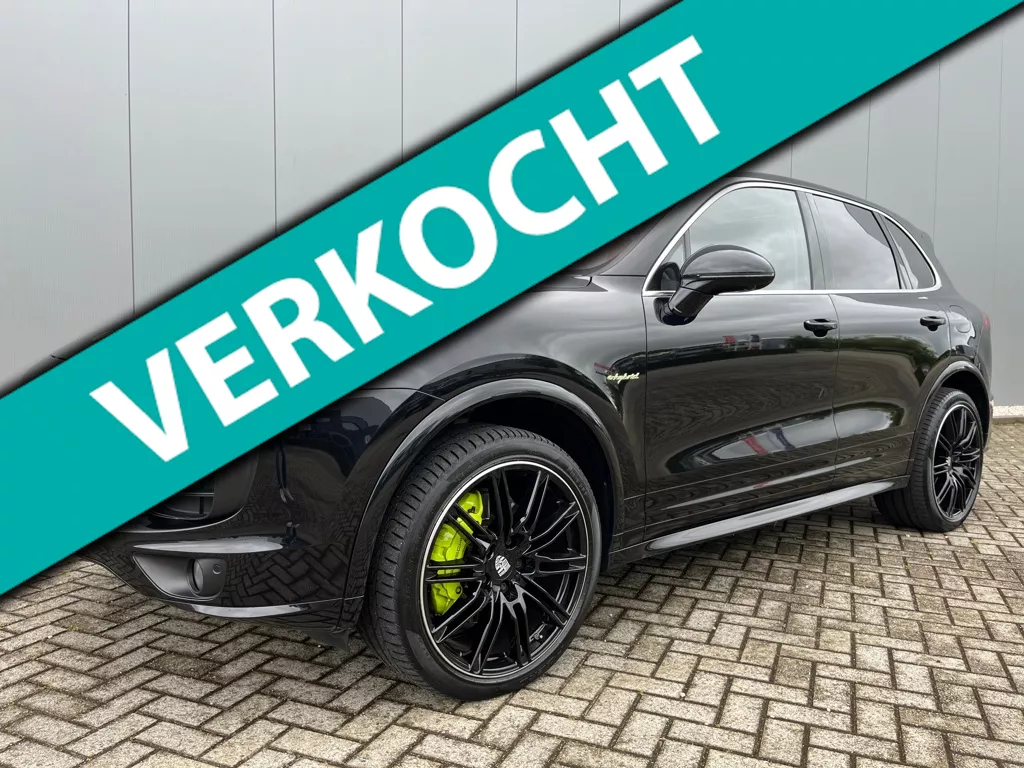 Porsche Cayenne 3.0 S E-Hybrid GTS SPORT FULL OPTIONS