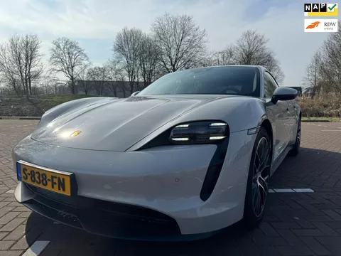 Porsche Taycan 79 kWh | Luchtvering | Carplay | Camera | Comfort Access | Inruil (beperkt) mogelijk!