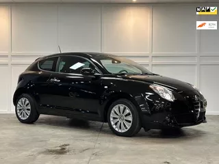 Alfa Romeo MiTo Distinctive / 2015 / Leer / Cruise / Navi