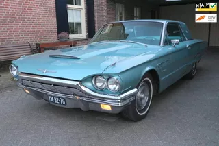 Ford Thunderbird NETTE HARDE EN GOEDE AUTO
