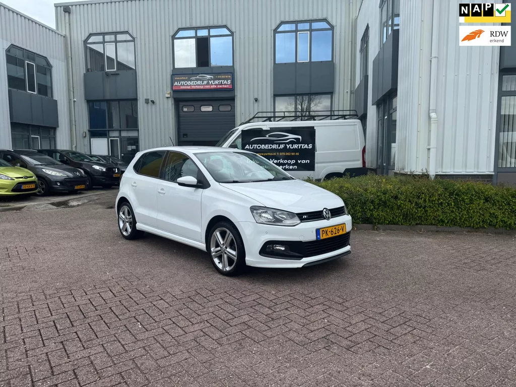 Volkswagen Polo 1.2 TSI Comfortline Business R CARPLAY!!