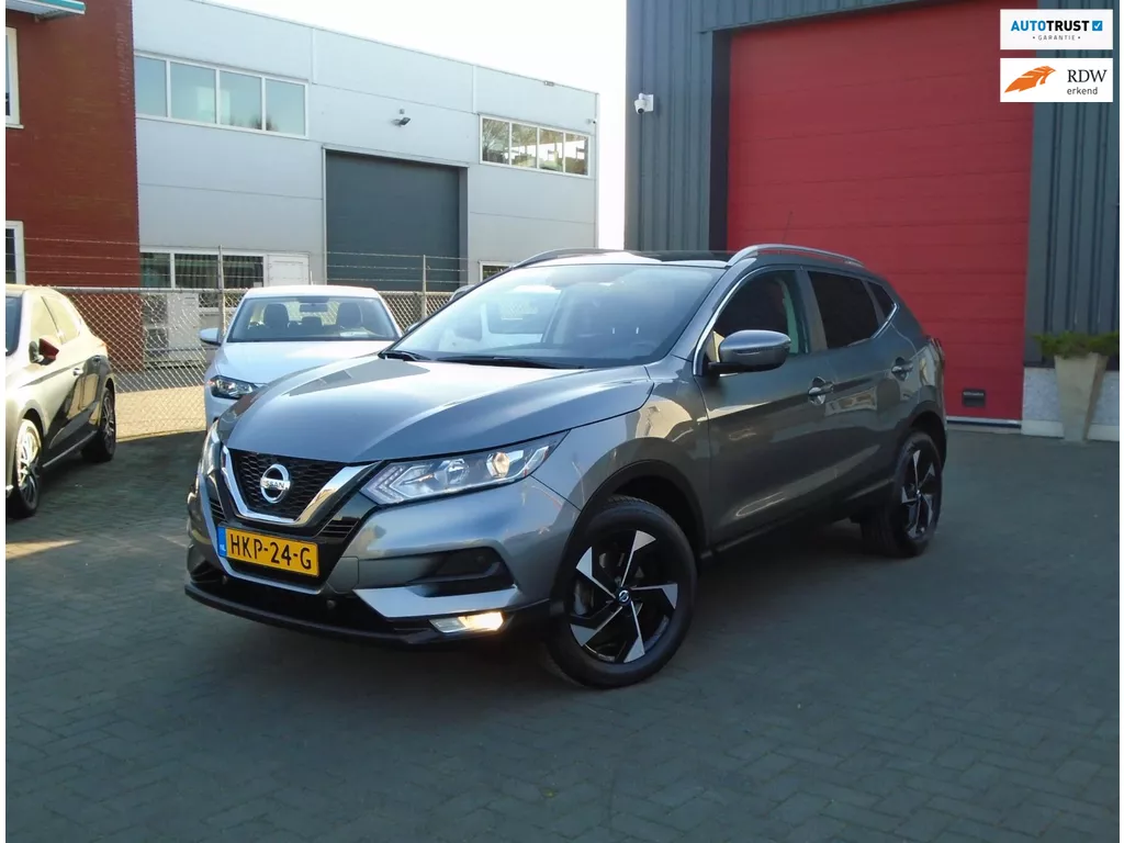 Nissan Qashqai 1.3 DIG-T N-Connecta,Pano-Dak, Trekhaak,Camera