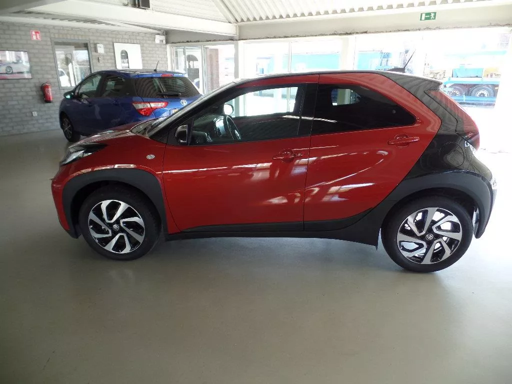 Toyota Aygo X 1.0 VVT-i S-CVT automaat, CarPlay, PDC v+a