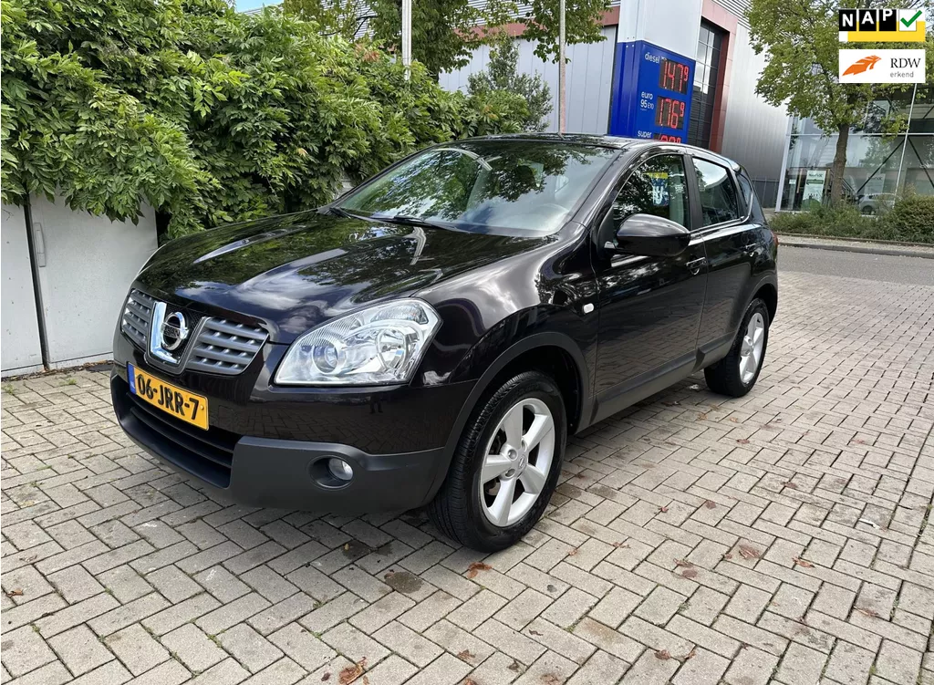 Nissan Qashqai 2.0 Acenta prachtige auto met maar 143000 dkm op teller