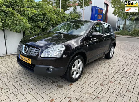 Nissan Qashqai 2.0 Acenta prachtige auto met maar 143000 dkm op teller