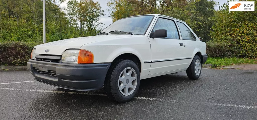 Ford ESCORT 1.6 Sport automaat