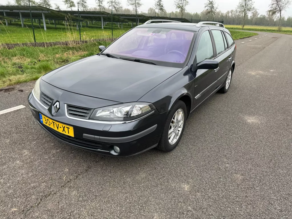 Renault Laguna Grand Tour 2.0-16V Tech Line