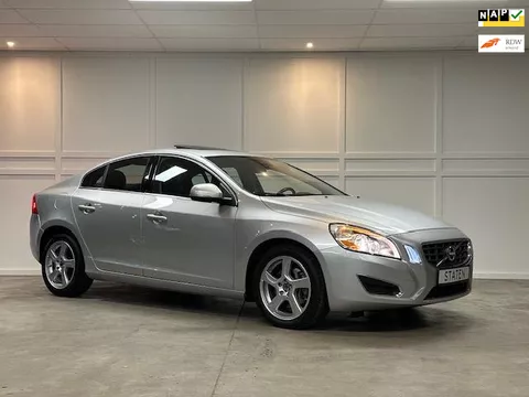 Volvo S60 2.5 T Sports Edition / 240 PK / Leer / 2012
