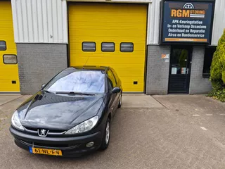 Peugeot 206 1.4-16V XT