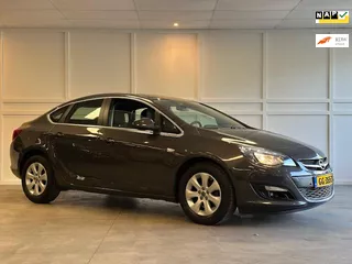 Opel Astra 1.4 Turbo Blitz / 2015 / 64.609 KM NaP / Airco / Navi